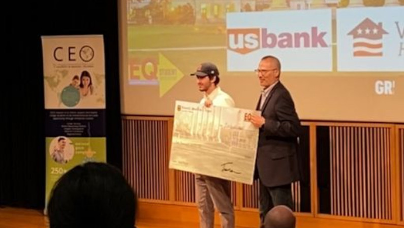 Skypig takes $10K at pitch competiton